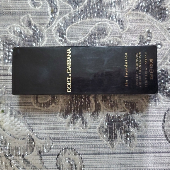 DOLCE & GABANA THE PERFECT LUMINOUS LIQUIT FOUNDATION - Picture 2 of 12
